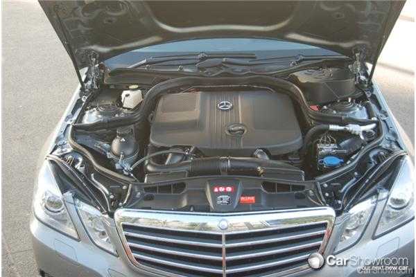 2011 MERCEDES-BENZ E250 4D WAGON CDI AVANTGARDE