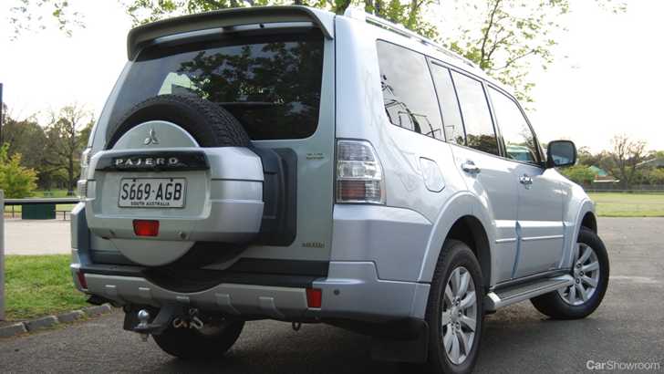 2010 MITSUBISHI PAJERO 4D WAGON EXCEED LWB 4X4