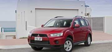 2010 MITSUBISHI OUTLANDER 4D WAGON LS FWD