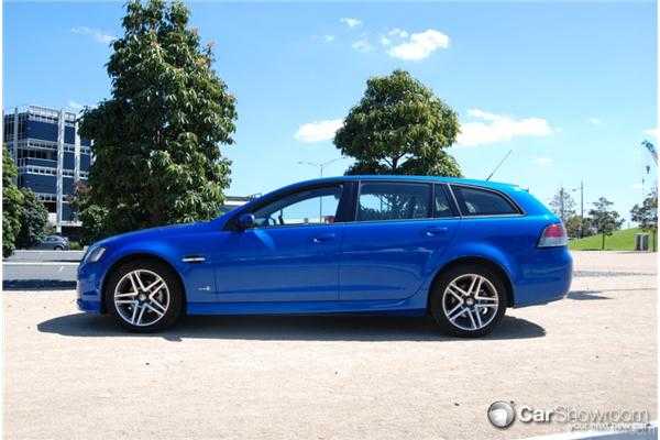 2010 HOLDEN COMMODORE 4D SPORTWAGON SV6