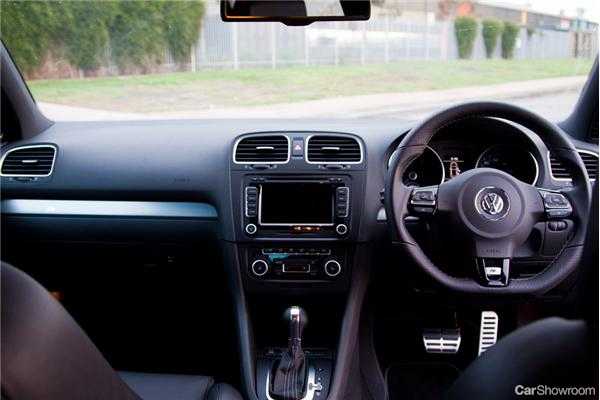 2010 VOLKSWAGEN GOLF 5D HATCHBACK R