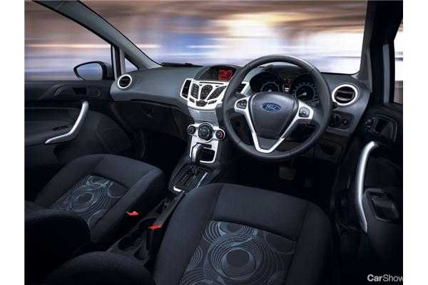 2010 FORD FIESTA