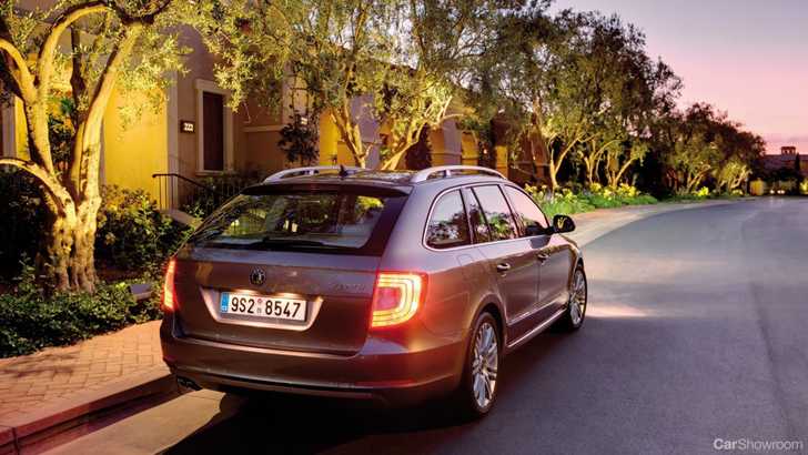 2010 SKODA SUPERB 4D WAGON 125 TDI ELEGANCE