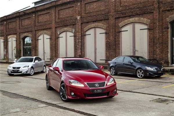 2010 LEXUS IS350
