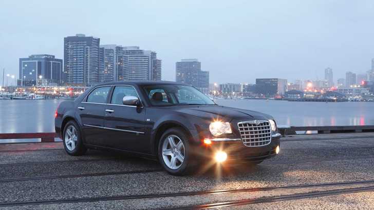 2010 CHRYSLER 300C 4D SEDAN 5.7 HEMI V8