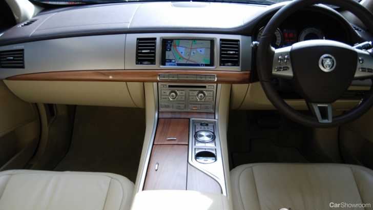 2010 JAGUAR XF 4D SEDAN 3.0 V6 DIESEL S LUXURY