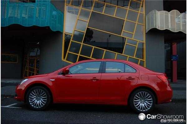 2010 SUZUKI KIZASHI 4D SEDAN