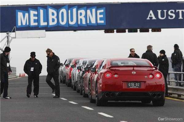 2010 NISSAN GT-R 2D COUPE