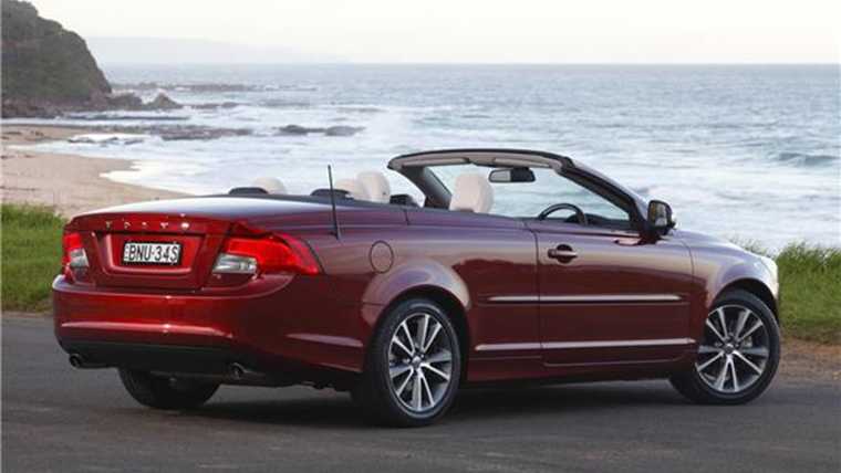 2010 VOLVO C70 2D CONVERTIBLE