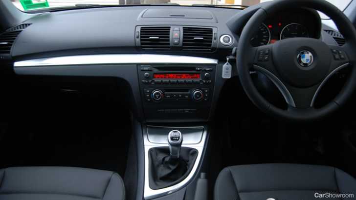 2010 BMW 1 5D HATCHBACK 18D