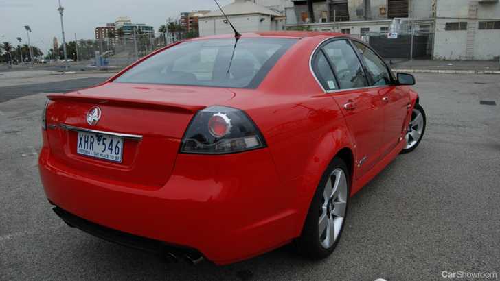 2010 HOLDEN COMMODORE 4D SEDAN SS-V SE
