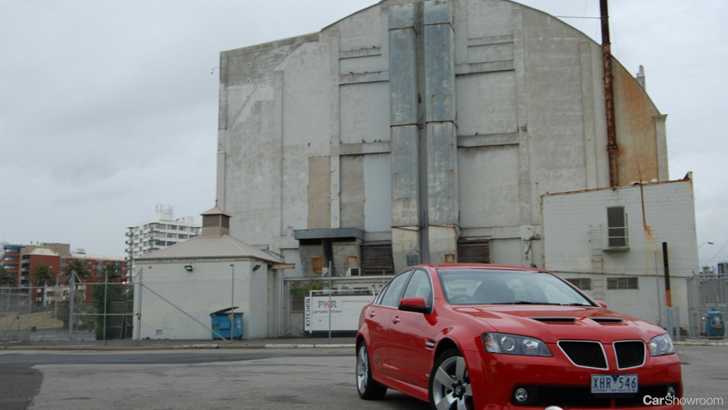 2010 HOLDEN COMMODORE 4D SEDAN SS-V SE