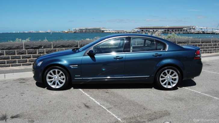 2010 HOLDEN CALAIS V