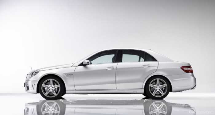 2010 MERCEDES-BENZ E63 AMG