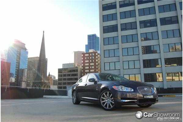 2010 JAGUAR XF