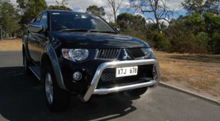 2010 MITSUBISHI TRITON