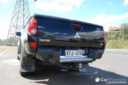 2010 MITSUBISHI TRITON