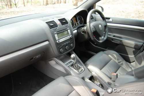2009 VOLKSWAGEN GOLF R32