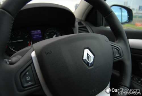 2009 RENAULT LAGUNA