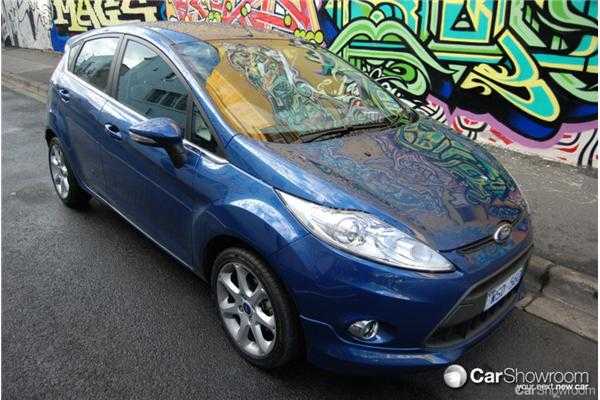 2009 FORD FIESTA