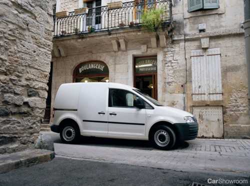 2009 VOLKSWAGEN CADDY