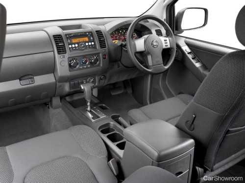 2009 NISSAN NAVARA