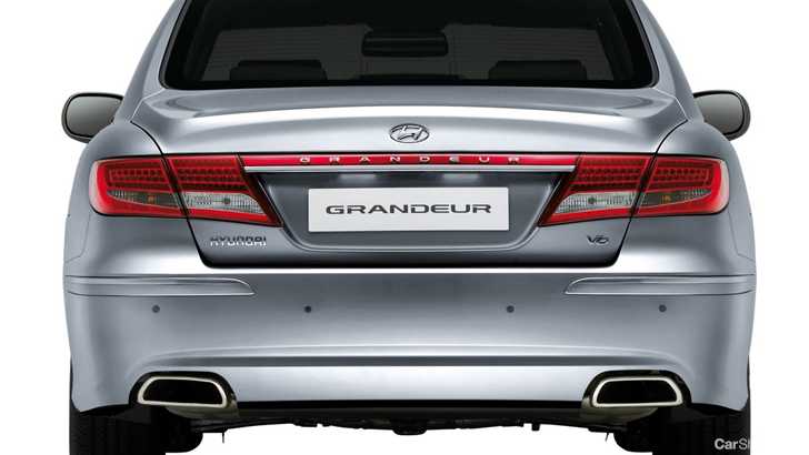 2010 HYUNDAI GRANDEUR 4D SEDAN