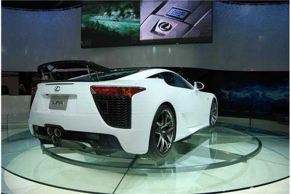 2010 LEXUS