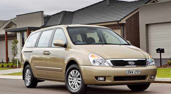 2011 KIA GRAND CARNIVAL 4D WAGON
