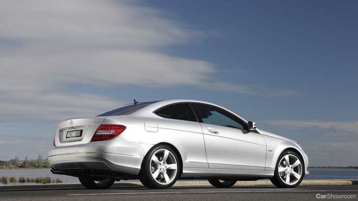 2011 MERCEDES-BENZ C220