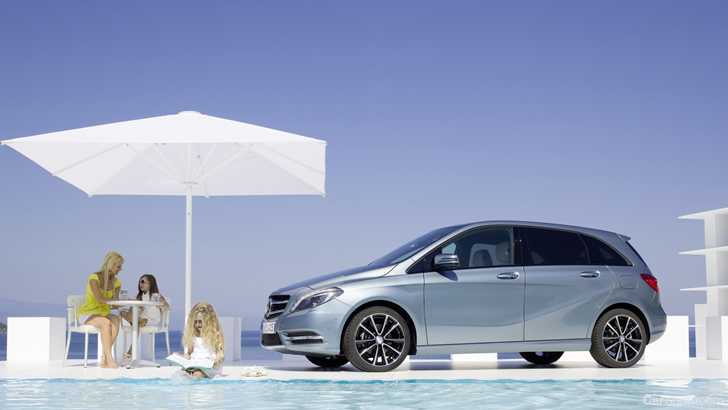 2011 MERCEDES-BENZ B200
