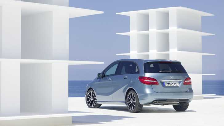 2011 MERCEDES-BENZ B200