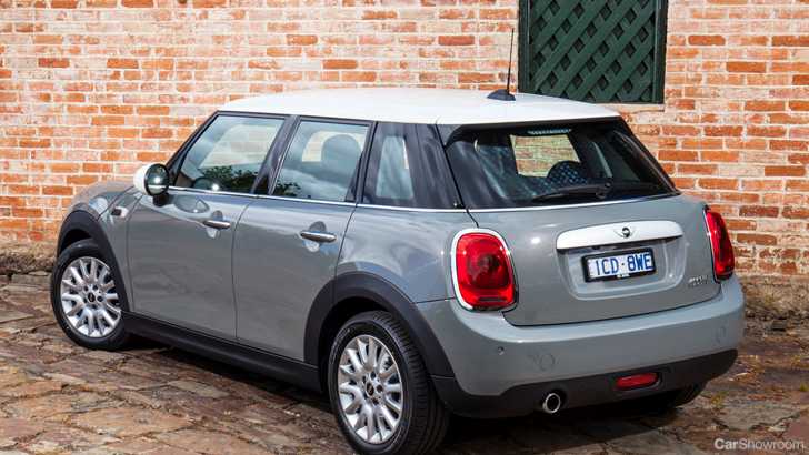 2014 MINI COOPER