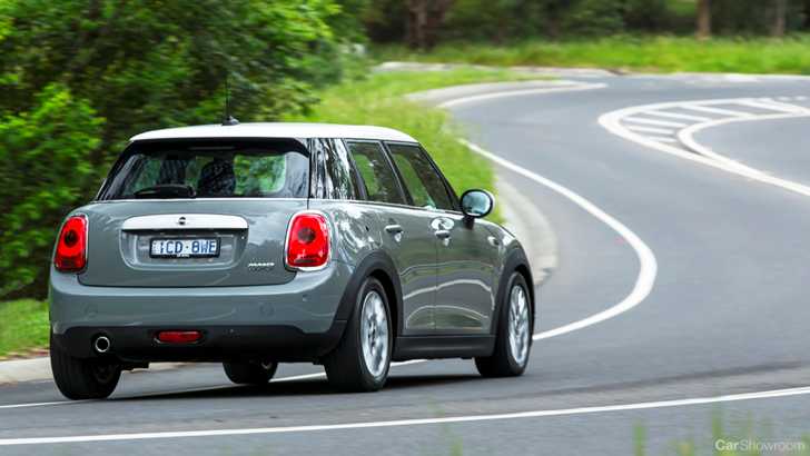 2014 MINI COOPER