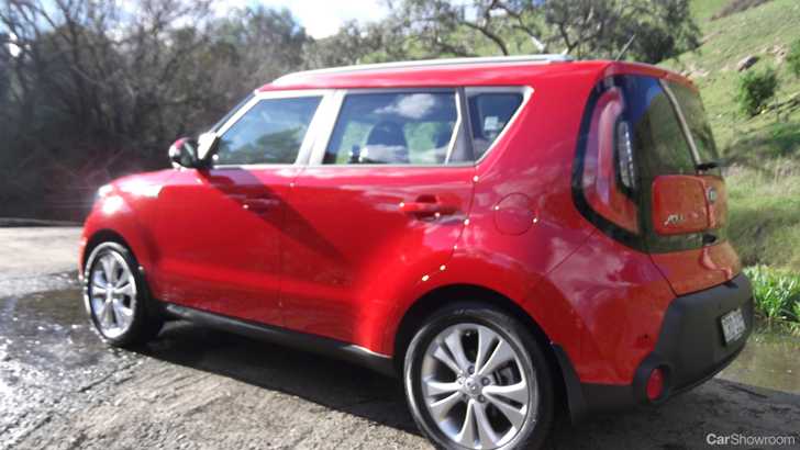 2015 KIA SOUL 4D HATCHBACK