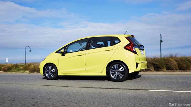 2015 HONDA JAZZ