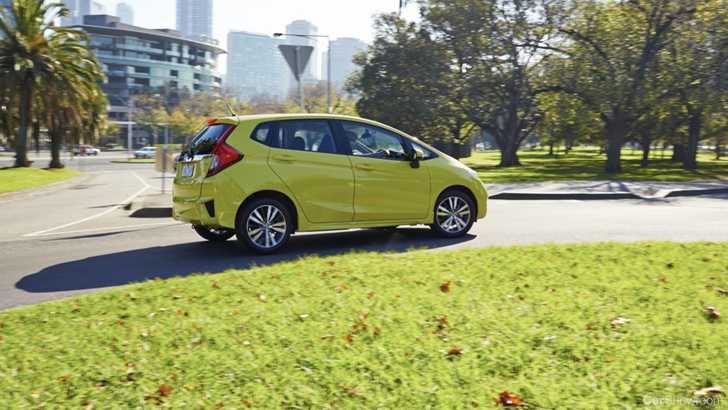 2015 HONDA JAZZ