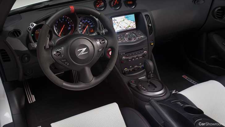 NISSAN 370Z