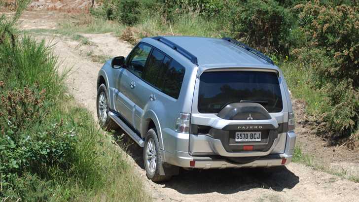 2015 MITSUBISHI PAJERO 4D WAGON