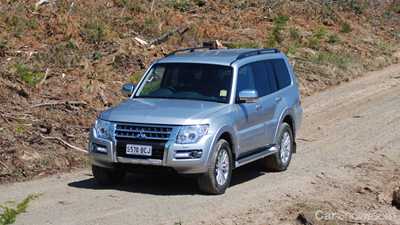 2015 MITSUBISHI PAJERO 4D WAGON
