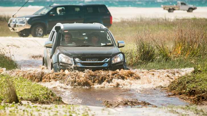 2015 ISUZU D-MAX