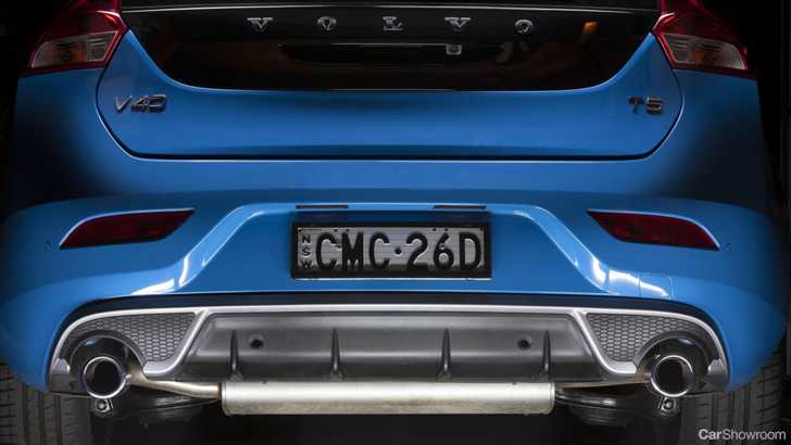 2015 VOLVO V40 5D HATCHBACK T5 R-DESIGN