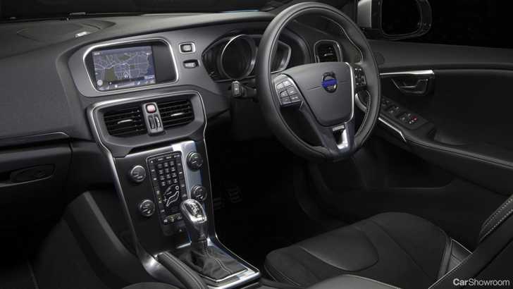 2015 VOLVO V40 5D HATCHBACK T5 R-DESIGN