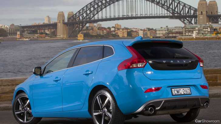 2015 VOLVO V40 5D HATCHBACK T5 R-DESIGN