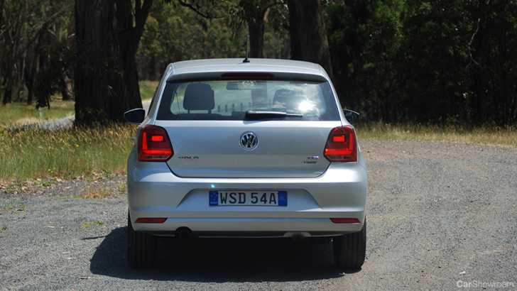 2015 VOLKSWAGEN POLO