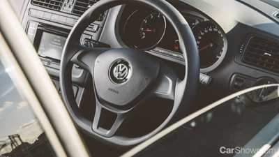 2015 VOLKSWAGEN POLO