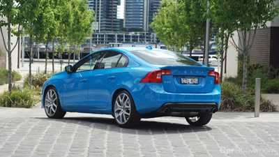 2015 VOLVO S60
