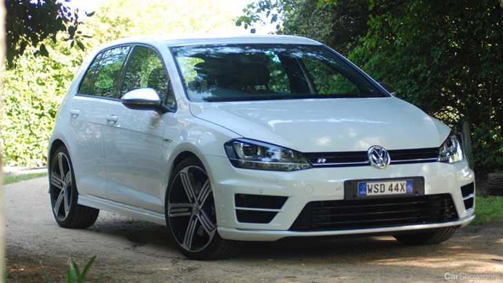 2015 VOLKSWAGEN GOLF 5D HATCHBACK R