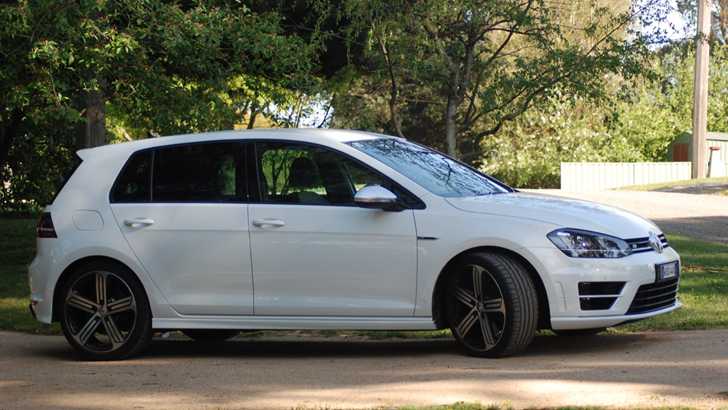 2015 VOLKSWAGEN GOLF 5D HATCHBACK R