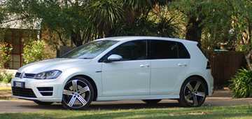 2015 VOLKSWAGEN GOLF 5D HATCHBACK R